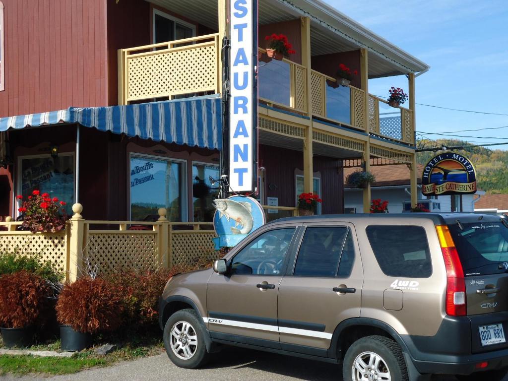 Hotel-Motel Baie-Ste-Catherine Exterior photo