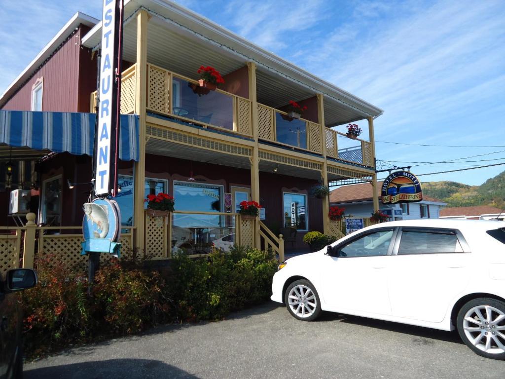 Hotel-Motel Baie-Ste-Catherine Exterior photo